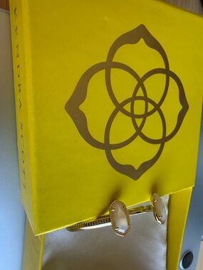 Kendra Scott Gold Cuff Bracelet - NWOT